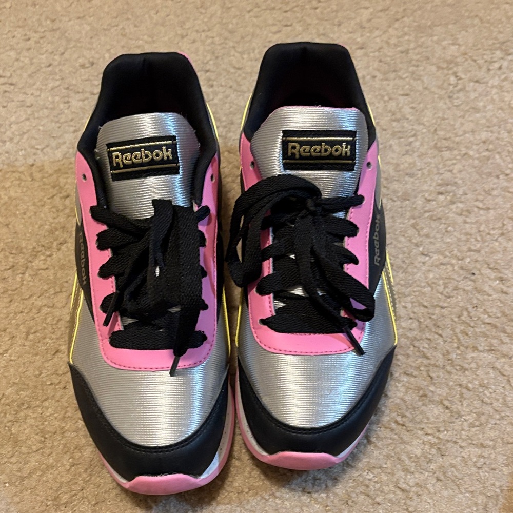 Reebok Big Kids' Black, Silver, Gold and Pink Sneakers size 6